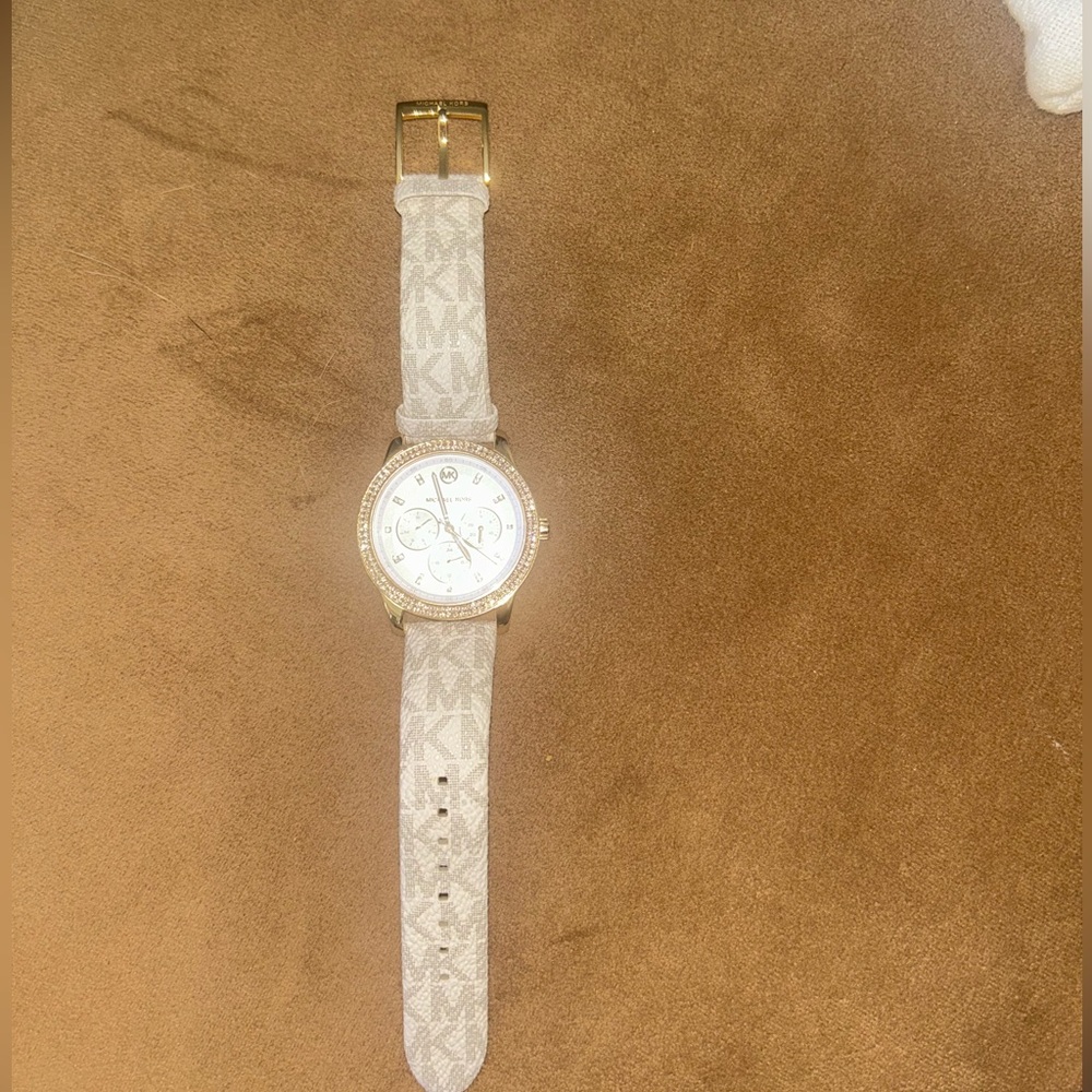 Michael Kors Silver Dial White Leather Watch